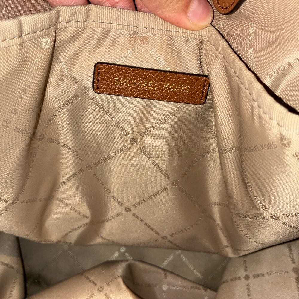 Medium sized Michael Kors backpack - image 8